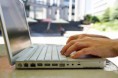 /album/galerie-de-photos-page-daccueil/personne-ecrit-clavier-ordinateur-jpg/